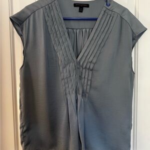Banana Republic Women's Gray Front Pleated Short-Sleeve Blouse - Size Medium